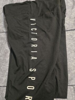 Victoria Sport Women's Black High-Waist Leggings